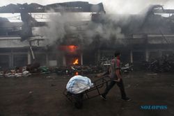 Solo Hari Ini: 27 Desember 2014, Kala Pasar Klewer Terbakar Hebat