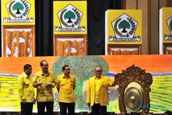 POLEMIK UU PILKADA : Pertemuan SBY-Jokowi Bikin Ical Dukung Perppu Pilkada