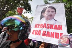 Ini Sosok Eva Bande, Aktivis yang Diberi Grasi Jokowi