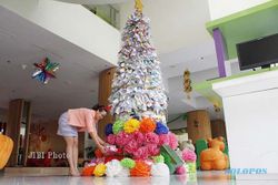 NATAL 2014 : Pohon Natal Unik Ala Ibis Styles Jogja