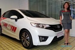 BURSA MOBIL SOLO : Akhir Tahun, Honda Solo Panen   