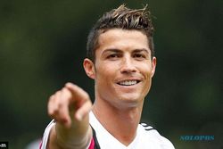 PENGHARGAAN PEMAIN : Cristiano Ronaldo Pemain Terbaik 2014