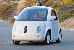  MOBIL GOOGLE : Mobil Tanpa Kemudi Google Siap Meluncur di Jalan