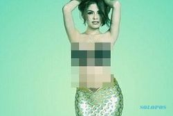 INSTAGRAM ARTIS : Nikita Mirzani Pamer Kostum Putri Duyung Seksi