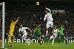 REAL MADRID 3-0 CELTA VIGO :  Ronaldo Bikin Hat-trick, Madrid Benamkan Celta