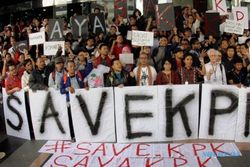 KPK VS POLRI : Yayasan Putri Indonesia Bantah Anggotanya Terlibat Demo di KPK