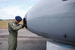 PESAWAT AIRASIA DITEMUKAN : Foto Pilot Berdoa Ini Tuai Simpati Netizen