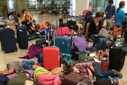 Penumpang British Airways Terlantar 8 Hari di Bandara Mumbai