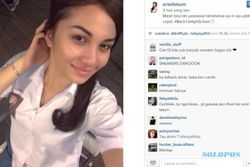 INSTAGRAM ARTIS : Ariel Tatum Selfie Pakai Seragam SMA, Netizen Klepek-Klepek 