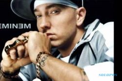 KABAR ARTIS : Eminem Jadi Musisi dengan Kosa Kata Lagu Terbanyak