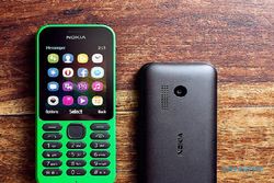 PONSEL TERBARU : Microsoft Buat Nokia 215, Ponsel Internet Rp300.000-an