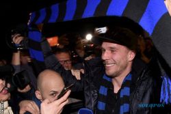 TRANSFER PEMAIN : Inter Milan Menanti Debut Podolski