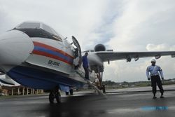 FOTO PESAWAT AIRASIA DITEMUKAN : Ini Dia Jet Amfibi Rusia Pencari Black Box