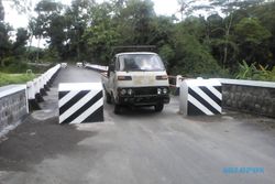 INFRASTRUKTUR BOYOLALI : Cegah Truk Melintas, Jembatan Jetak Diblokade dengan Portal Beton