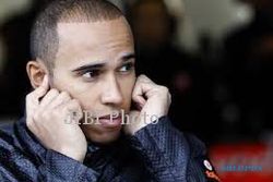 FORMULA ONE 2015 : Lewis Hamilton Start Terdepan di GP Tiongkok