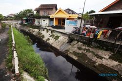 MASALAH LINGKUNGAN : Pencemaran di 5 Sungai Sukoharjo Kian Parah