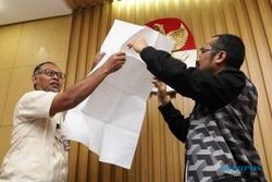 BUDI GUNAWAN TERSANGKA : Setelah Sidang Praperadilan, Pengacara BG Memaksa Bertemu Pimpinan KPK