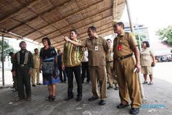 FOTO PASAR DARURAT KLEWER : Wali Kota Rudy Pastikan Vastenburg Siap