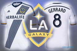 BINTANG SEPAK BOLA : Harga Kostum Steven Gerrard di LA Galaxy Tembus Rp2,5 Juta