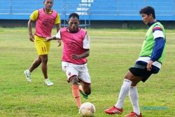 FOTO DIVISI UTAMA 2015 : Madiun Putra FC Optimalkan Atlet Lokal