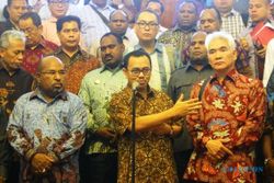 FOTO UU MINERBA : Papua Minta Bagi Hasil Emas Freeport