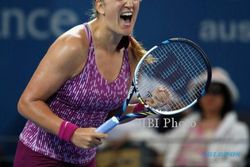 TURNAMEN TENIS : Comeback, Azarenka Melesat