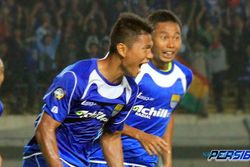 AFC CUP 2015 : Persib Bandung Vs New Radiant: Persib Unggul 3-0 di Babak Pertama