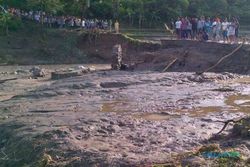 BANJIR MADIUN : Mengerikan, Inilah Penampakan Banjir Bandang yang Telan 2 Nyawa