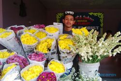 VALENTINE'S DAY : Wow, Penjualan Mawar Naik Lima Kali Lipat