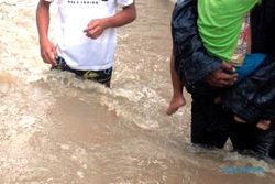BANJIR SEMARANG : 7 RW Terendam Banjir Sungai Bringin