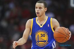 NBA 2014/2015 : Curry Cetak Skor Tinggi, Warriors Bungkam Mavs