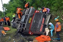 KECELAKAAN SEMARANG : Korban Tewas Bus Sang Engon Jadi 18 Orang