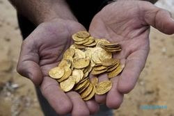 PENEMUAN BARU : Penyelam Israel Temukan Harta Karun 2.000 Koin Emas Kuno
