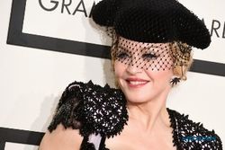 Pidato Anti-Trump, Madonna Ngaku Ingin Ledakkan Gedung Putih