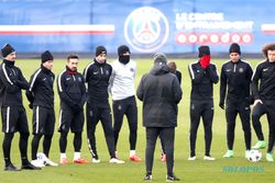 HASIL DAN KLASEMEN LIGA 1 PRANCIS : Paris St Germain Saling Geser dengan Lyon