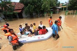 PENANGGULANGAN BENCANA : BNPB: Waspadai Banjir dan Tanah Longsor Desember- Januari