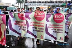 FOTO HARI PEREMPUAN : Buruh Perempuan Tolak Pemeriksaan Haid