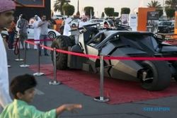 PAMERAN OTOMOTIF : Wow, Mobil Batman "Tenggelamkan" Mobil Mewah Eropa