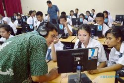 UJIAN NASIONAL 2016 : Kemdikbud Larang Pungutan Terkait UN Berbasis Komputer