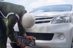 RAZIA KENDARAAN : Kodim Magelang Periksa Kelengkapan Kendaraan TNI