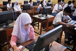 UJIAN NASIONAL 2016 : Sekolah di Solo Mulai Tambah Komputer
