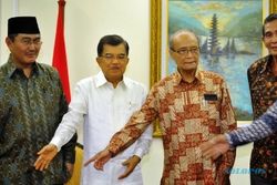 FOTO KPK VS POLRI : Tim Sembilan Datangi Wapres JK