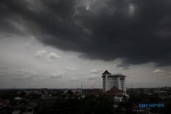 PRAKIRAAN CUACA : Soloraya Berpotensi Hujan hingga Pertengahan Mei