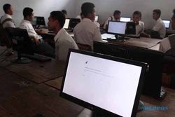 UN ONLINE : SMKN 3 Wonosari Beli Komputer dan Laptop Senilai Rp250 Juta