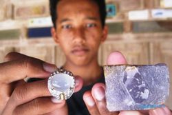 DEMAM BATU AKIK : Inilah Bahaya Perburuan Batu Lavender di Gunung Bapang Sukoharjo
