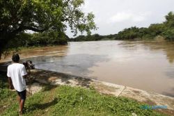 PENATAAN KOTA SOLO : Relokasi di Bantaran Sungai Bengawan Solo Urung Terlaksana