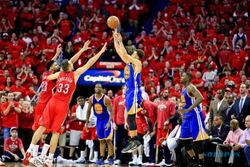 PLAYOFF NBA 2014/2015 : Curry Selamatkan Warriors dari Kekalahan