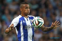 TRANSFER PEMAIN : Madrid Resmi Dapatkan Danilo dari Porto