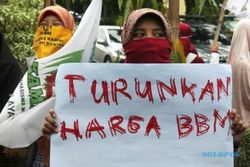 FOTO DEMO MAHASISWA : Begini Cara KAMMI Kritik Jokowi