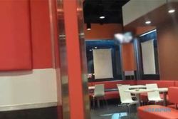 VIDEO KONTROVERSIAL : Ups, Gerai KFC di AS Kedapatan Siarkan Film Biru
